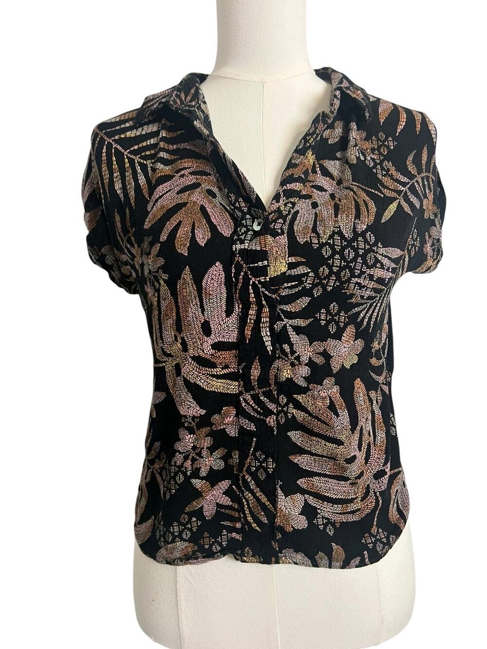 A New Day Tropical Floral Button Front Blouse Black Botanical Print Size S